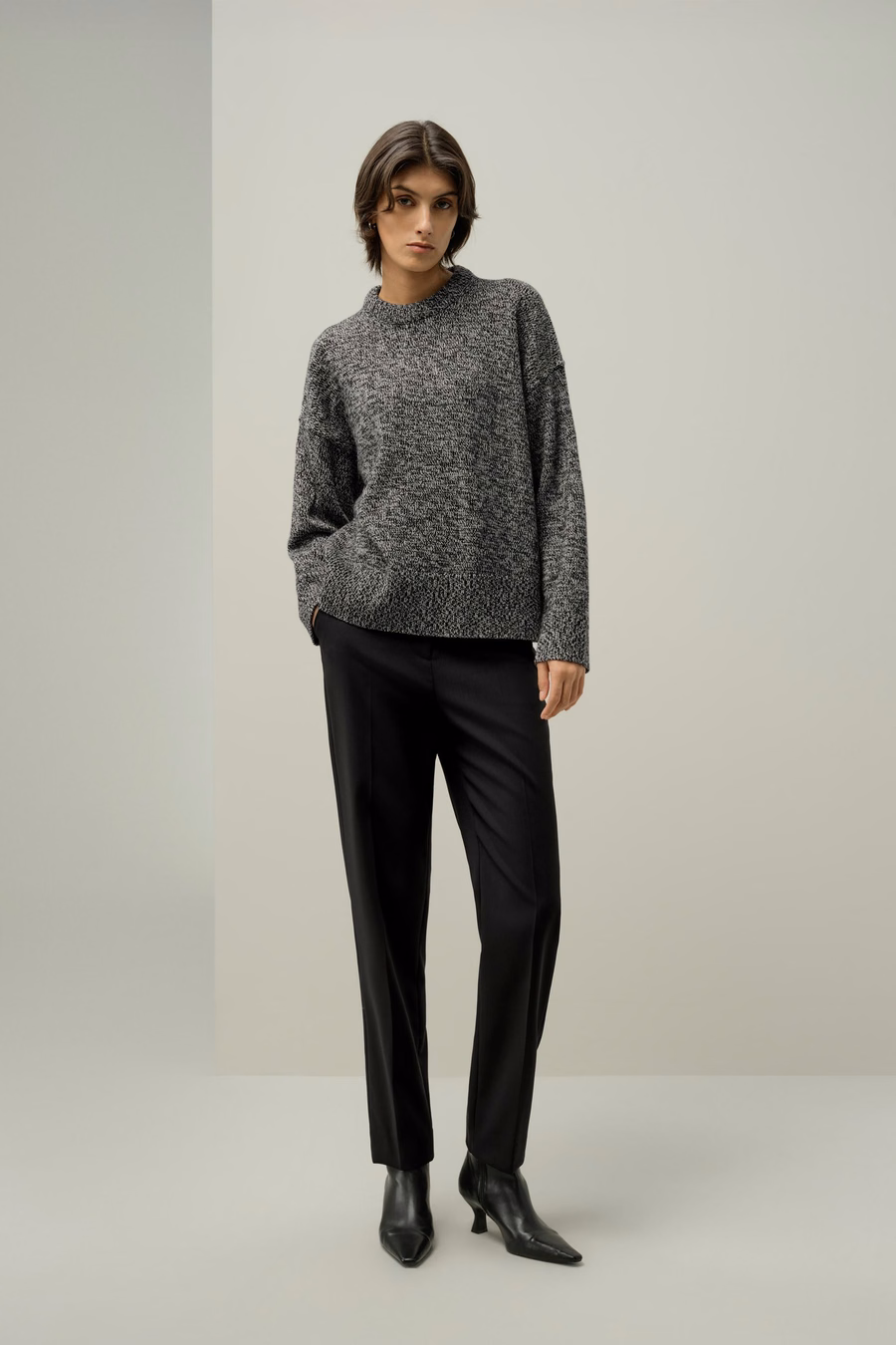 Maglione in Lana-Cashmere con Collo Rotondo Oversized