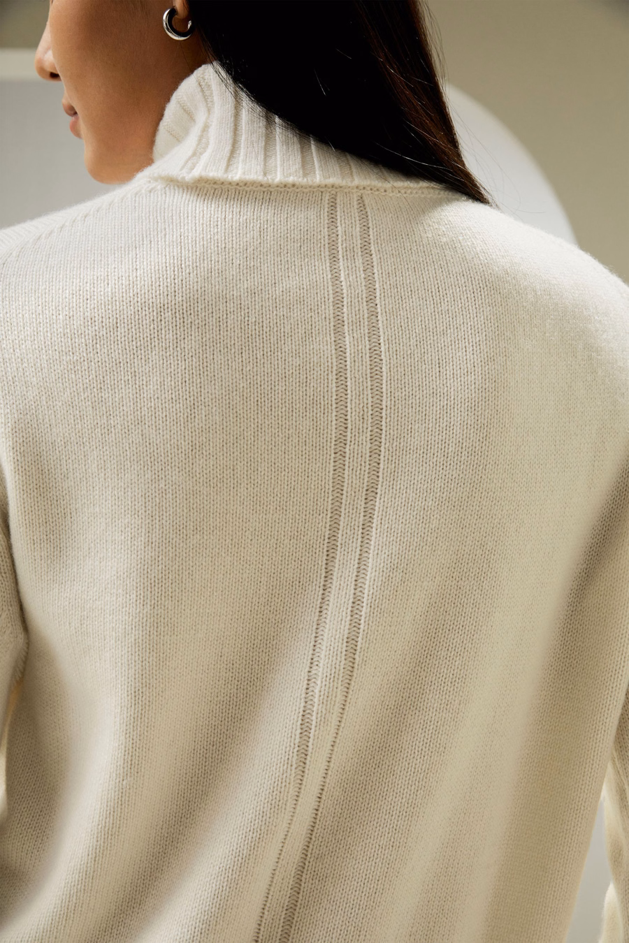 Maglione a collo alto con orlo a coste