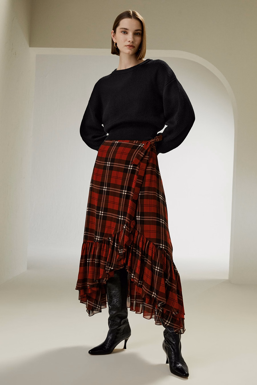 Maglione in lana merino con collo rotondo e spalle cadenti