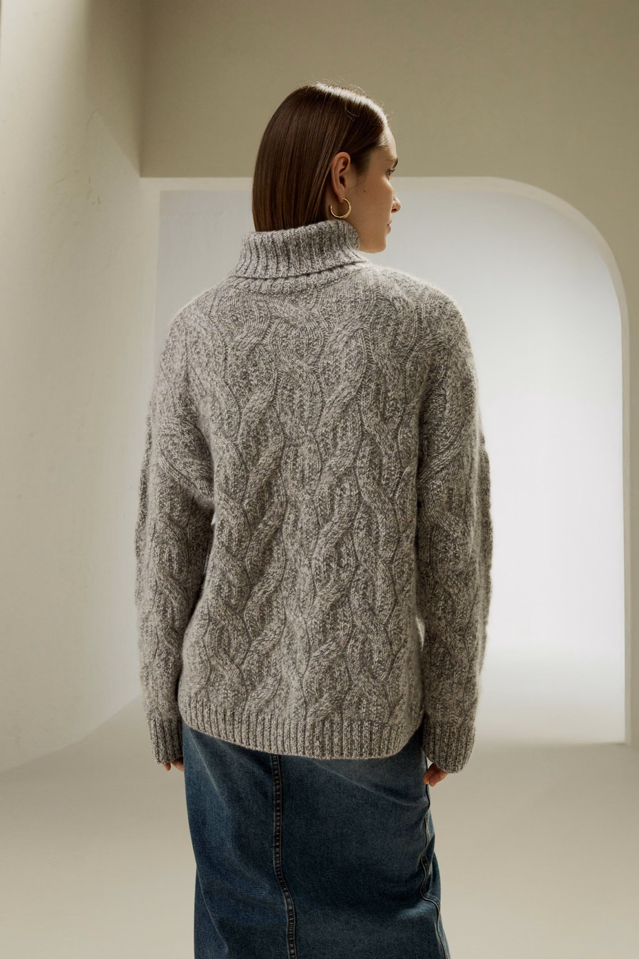 Maglione collo alto in cashmere a treccia
