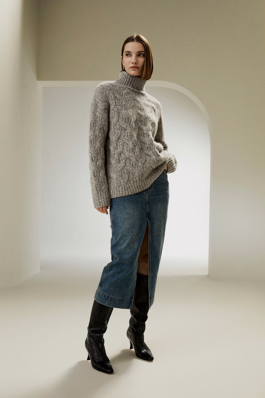 Maglione collo alto in cashmere a treccia