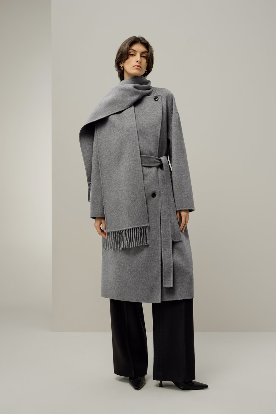 Cappotto in misto lana con colletto a sciarpa