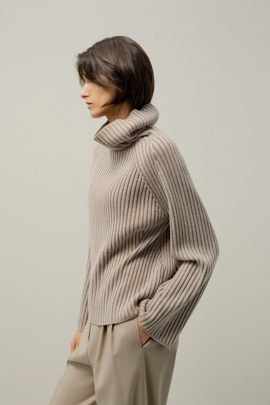 Maglione girocollo in misto lana e cashmere