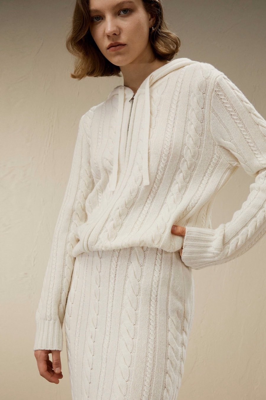 Felpa con cappuccio in misto lana-cashmere a maglia cable Bela