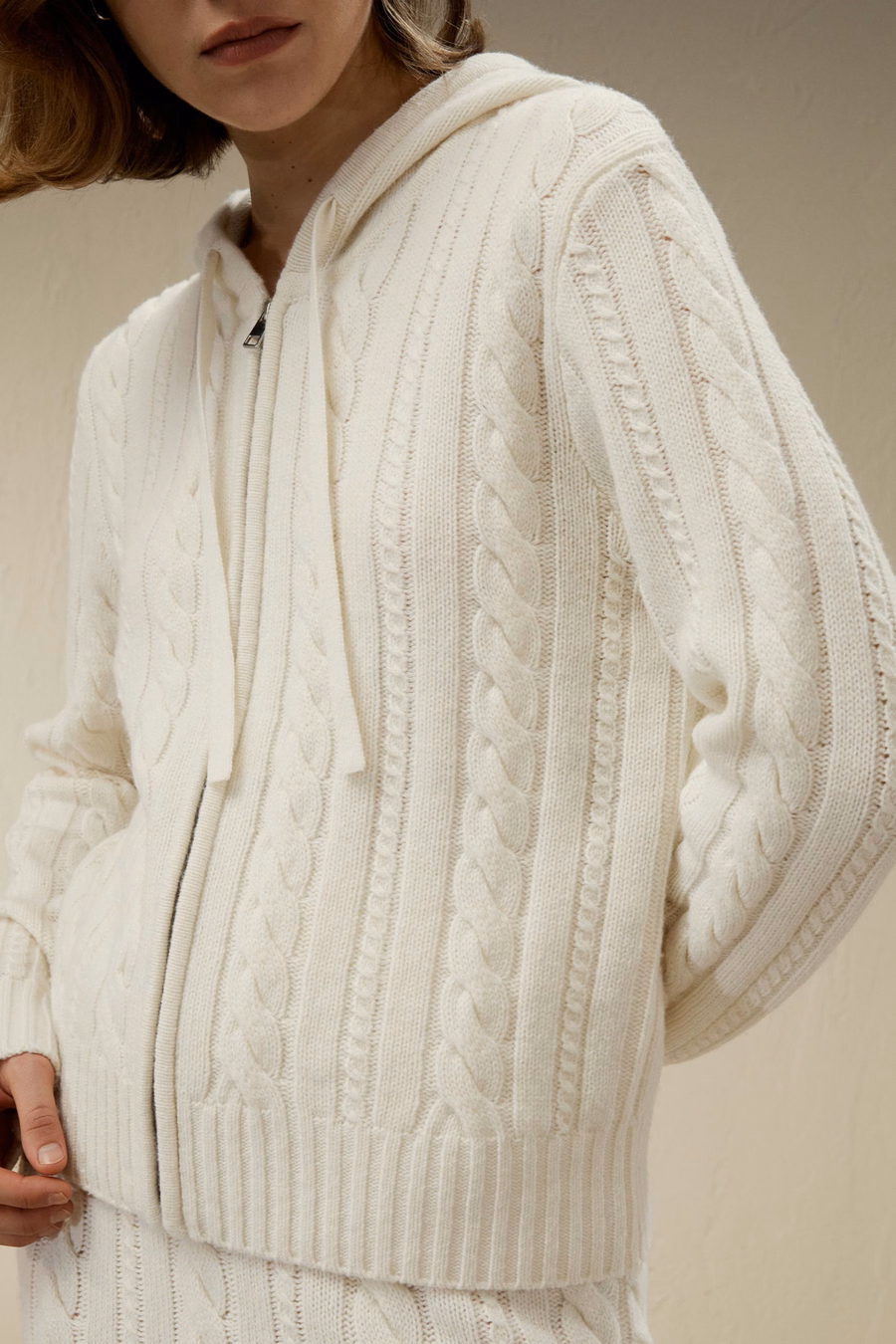 Felpa con cappuccio in misto lana-cashmere a maglia cable Bela