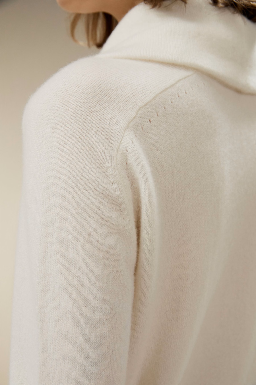 Maglione con colletto a dolcevita in cashmere
