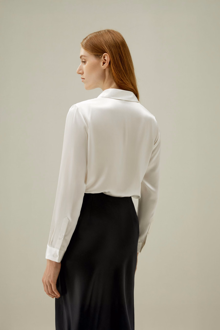 Camicia in seta con pattina nascosta di base