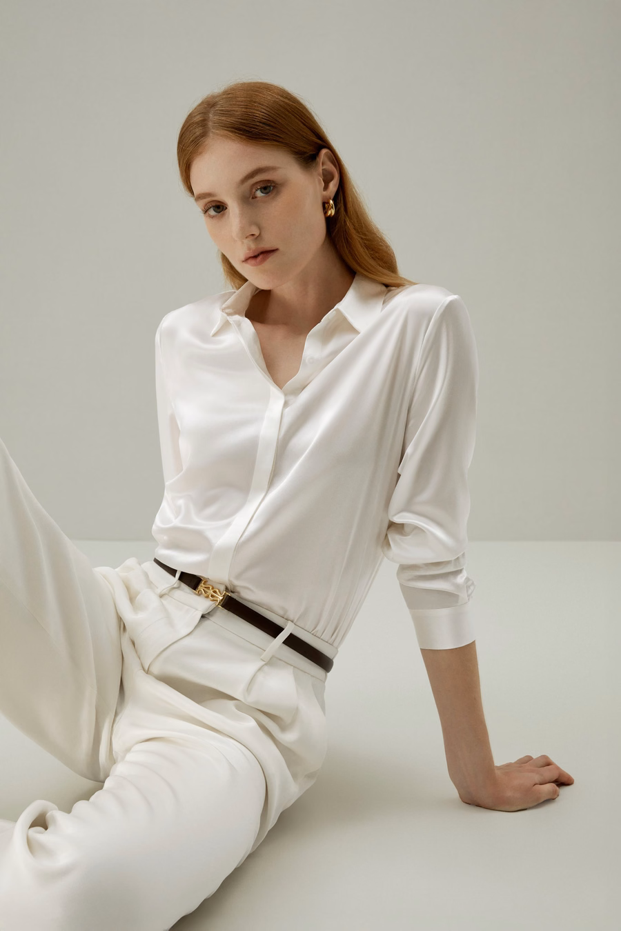 Camicia in seta con pattina nascosta di base