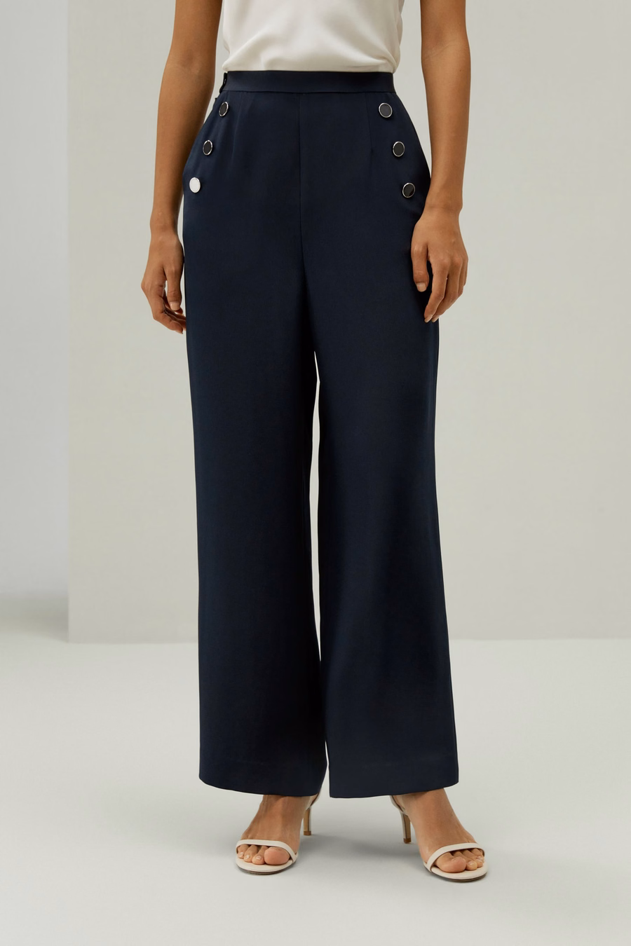 Pantaloni corti ispirati al mondo nautico