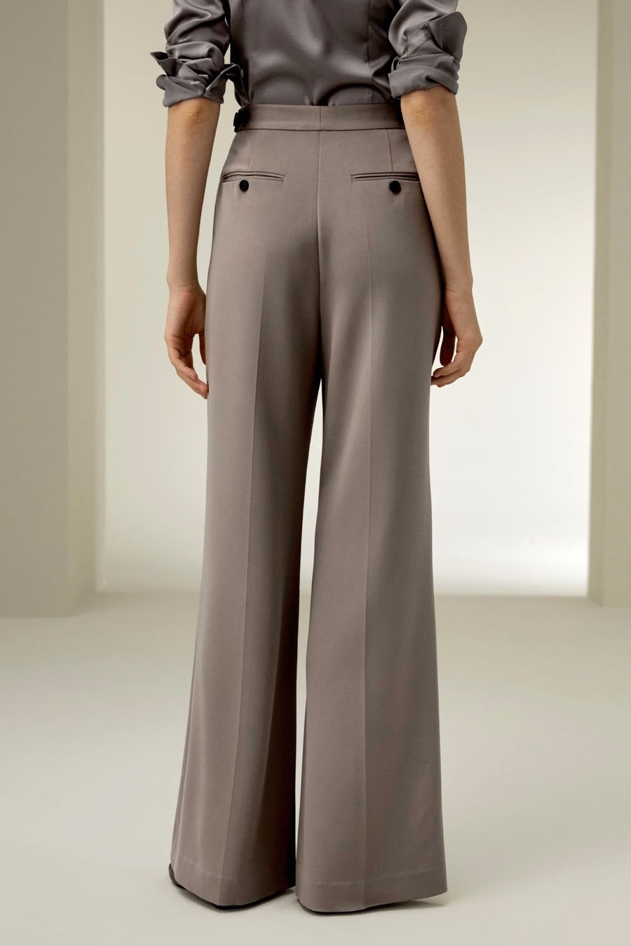 Pantaloni a gamba ampia