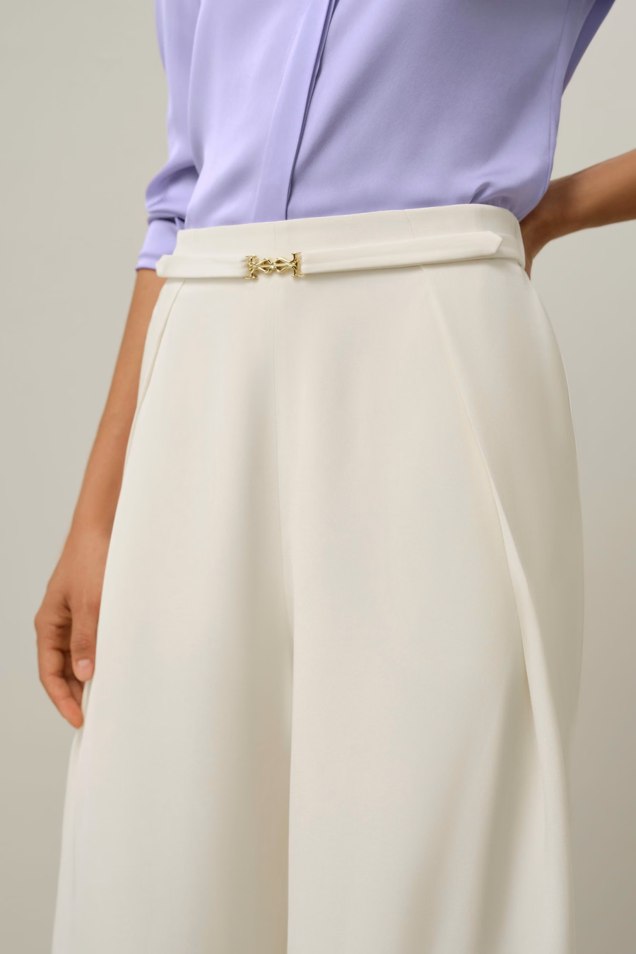 Pantaloni a gamba larga in seta crepe pesante
