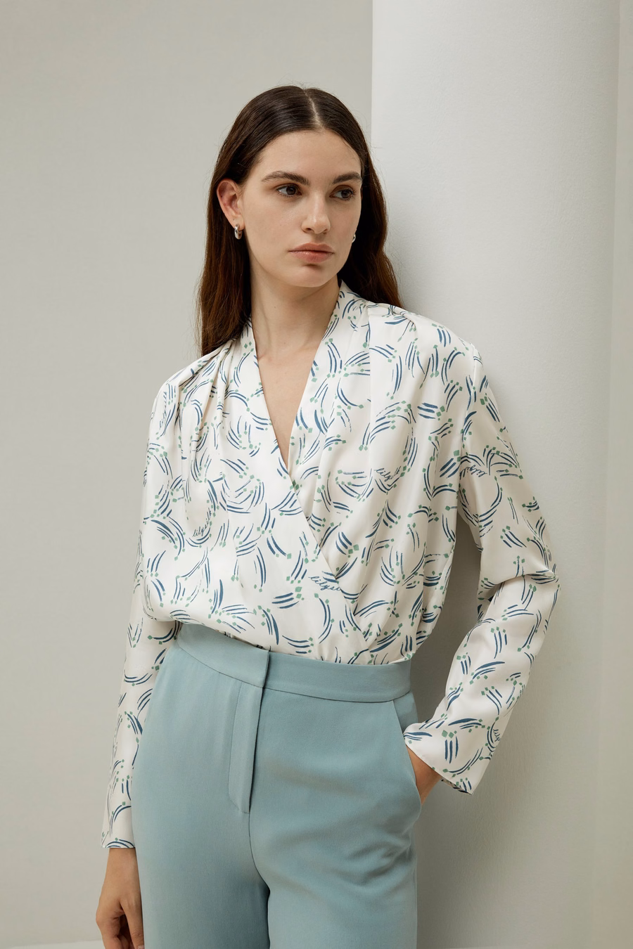 Camicia Astratta con Stampa Botanica