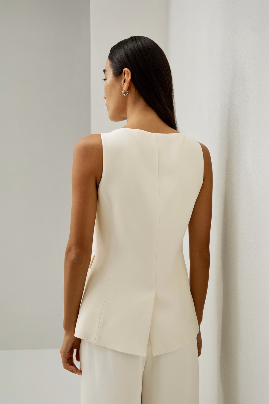 Gilet di seta senza maniche con bottoni