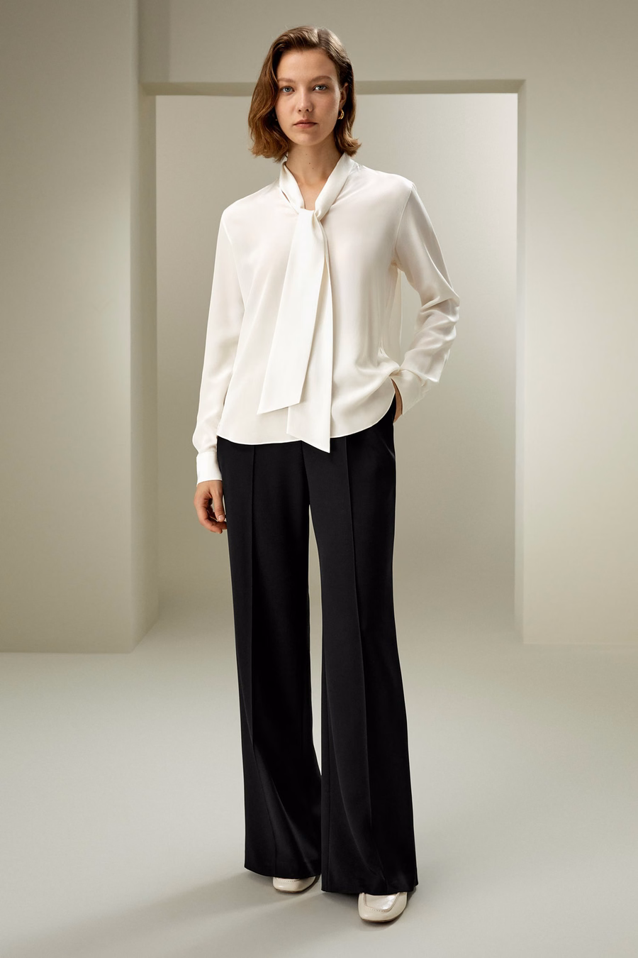 Blusa con Papillon in Seta