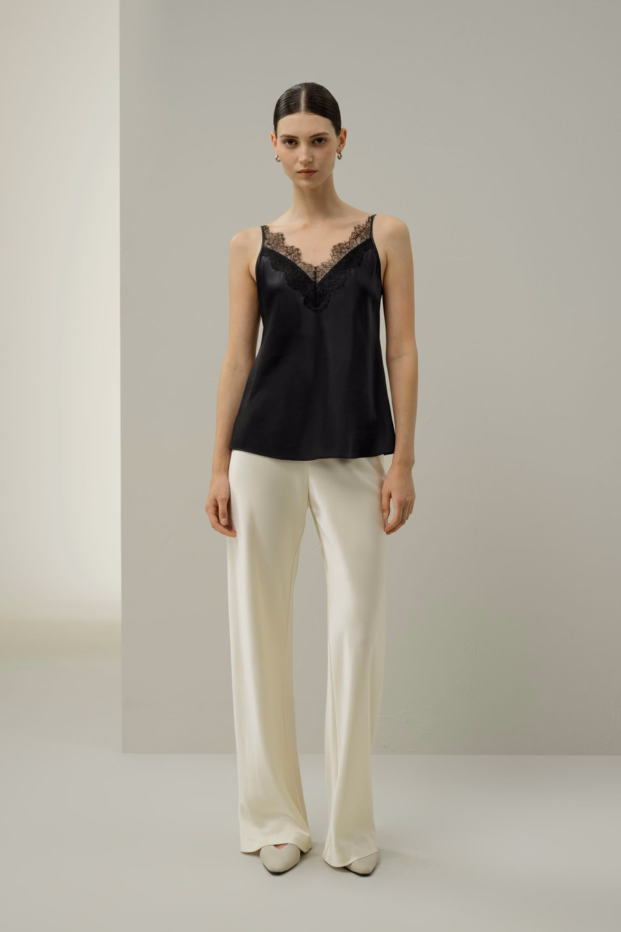 Camisola in seta con pizzo