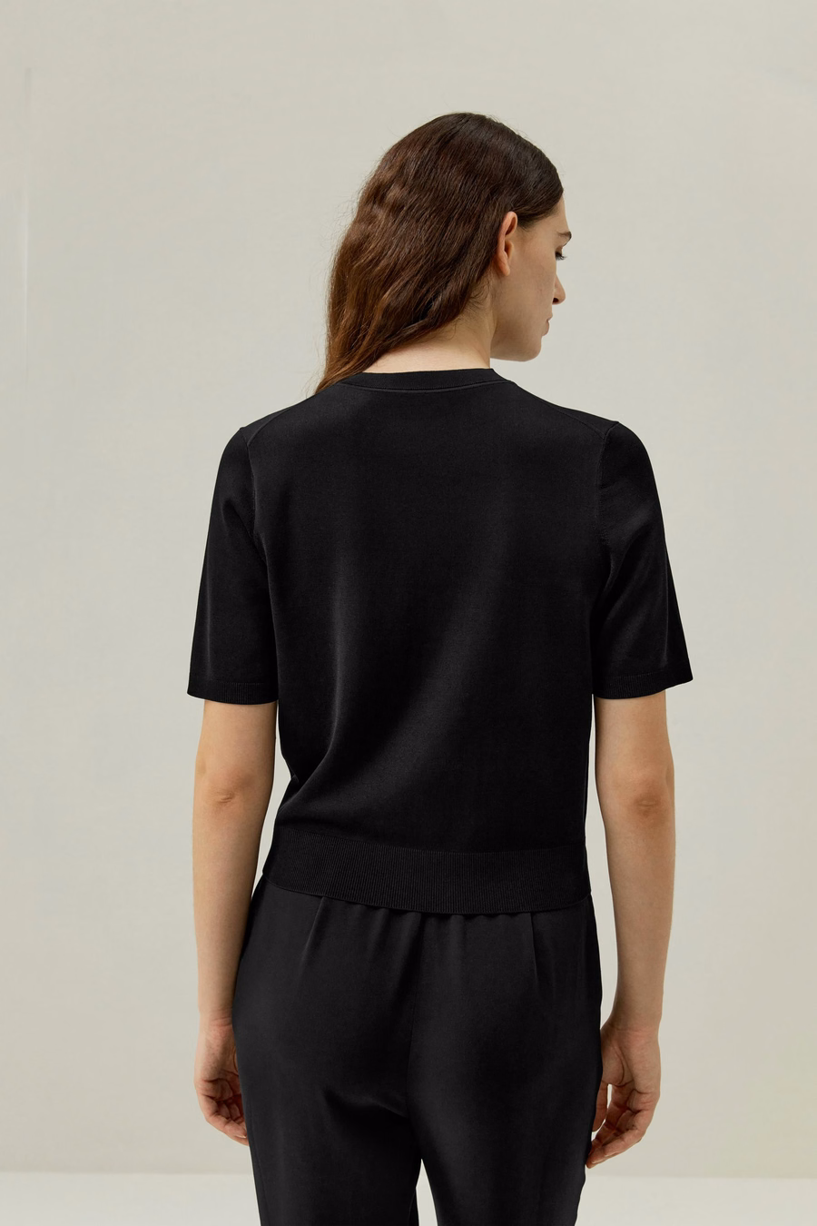 T-shirt in seta a doppio tessuto sofisticato