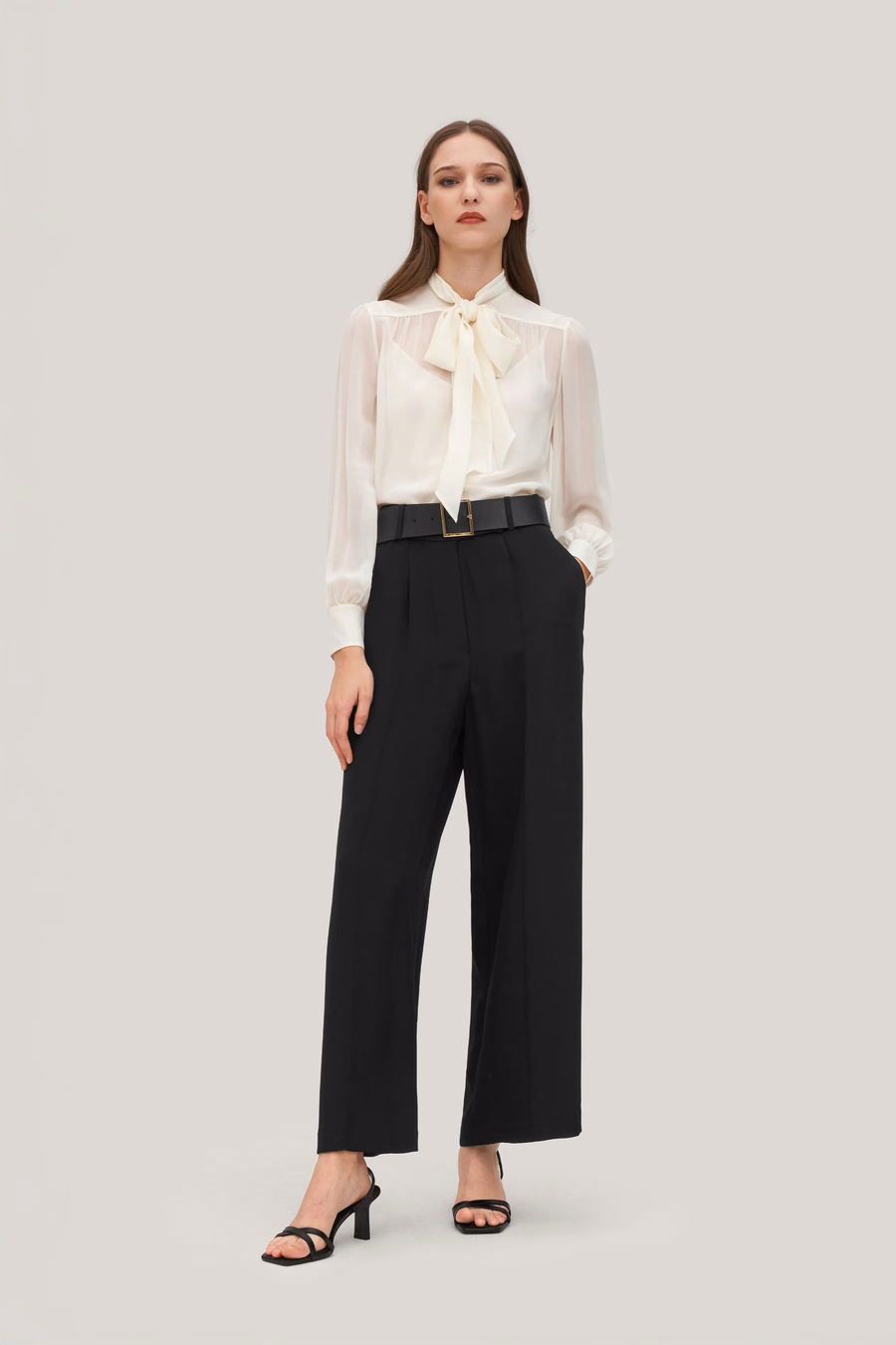Pantaloni Iris in seta crêpe pesante