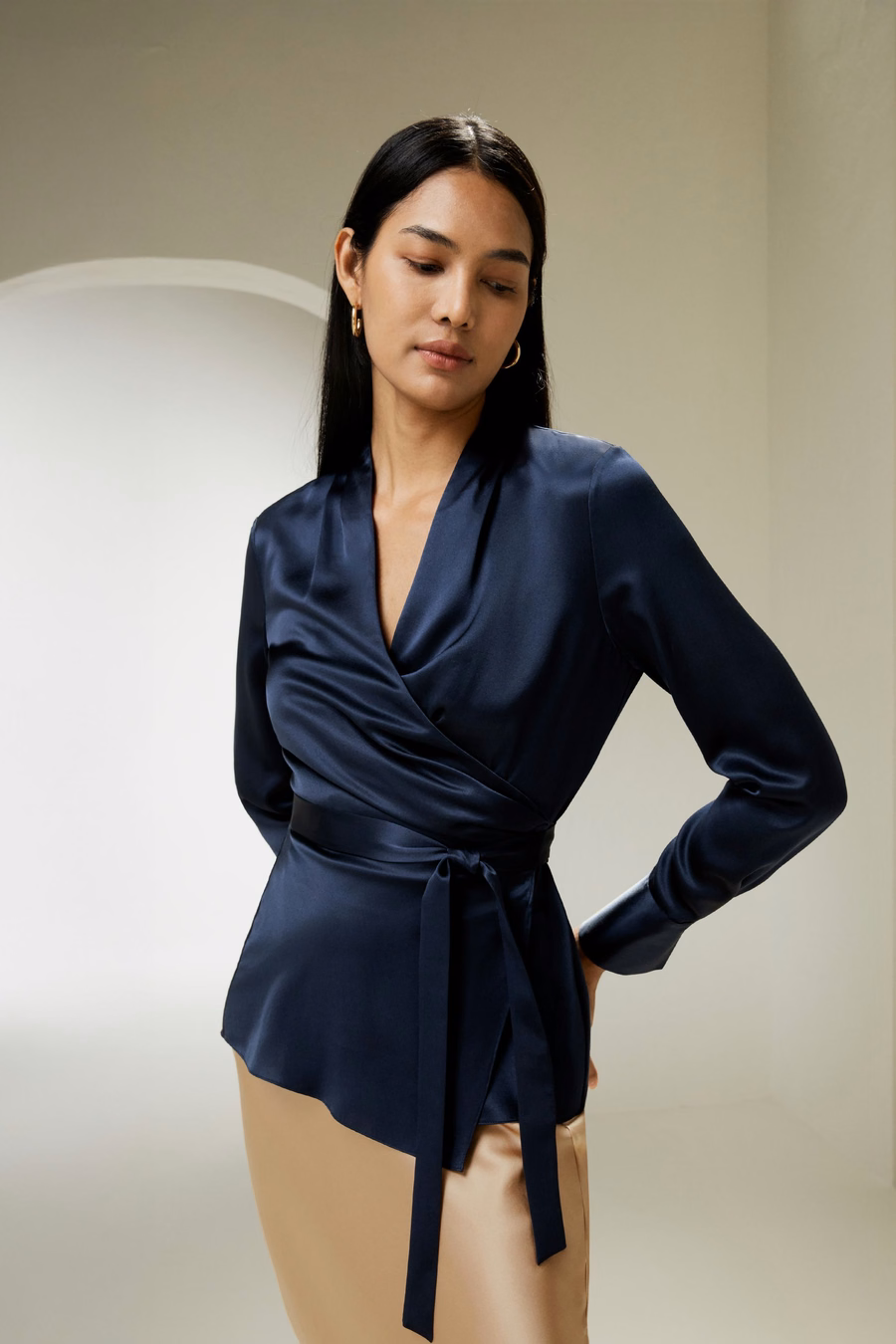 Blusa avvolgente in seta