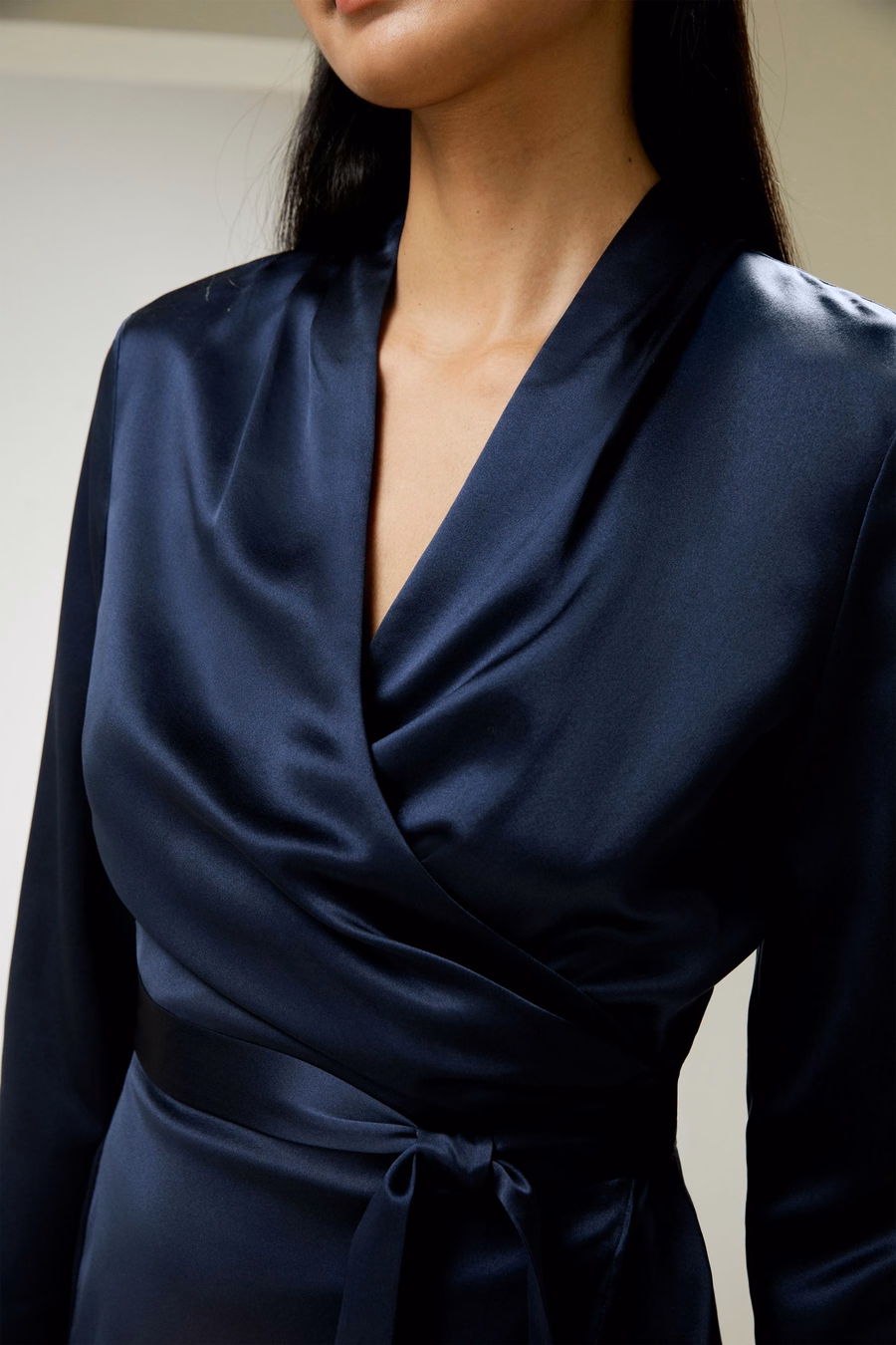 Blusa avvolgente in seta