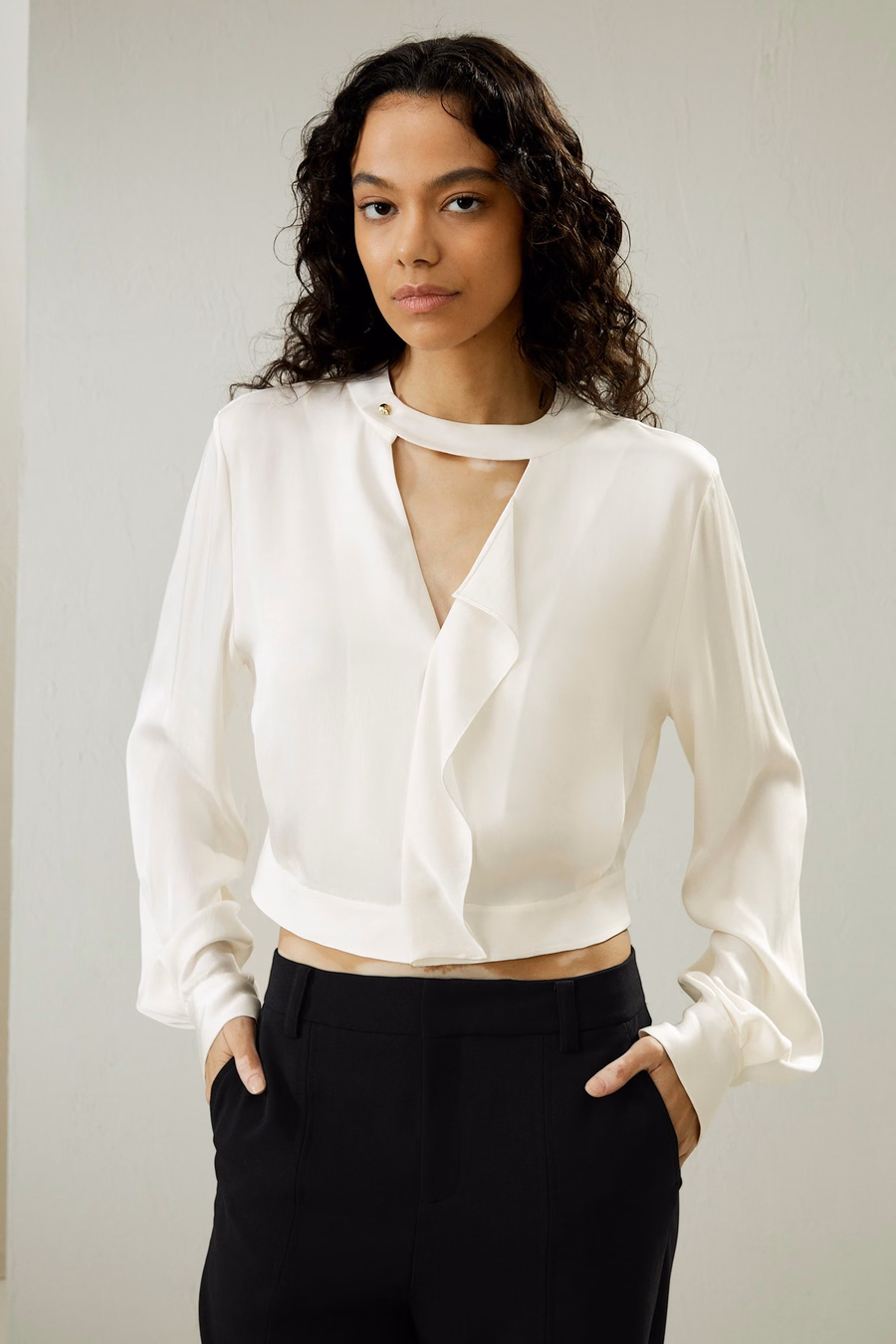 Camicia col collo a V