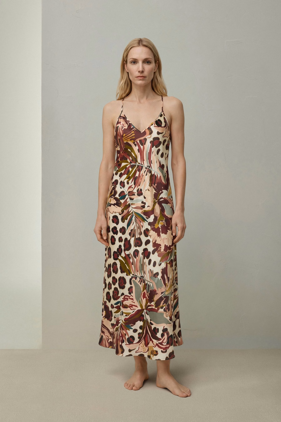 Maxi Vestito da Notte in Seta Minimalista