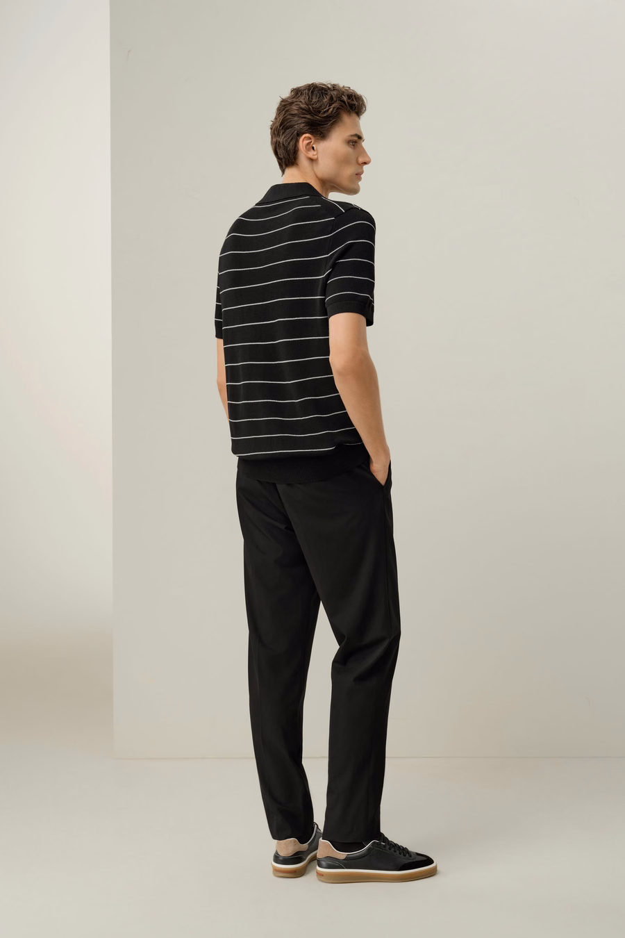 Polo a V in seta e cotone a righe