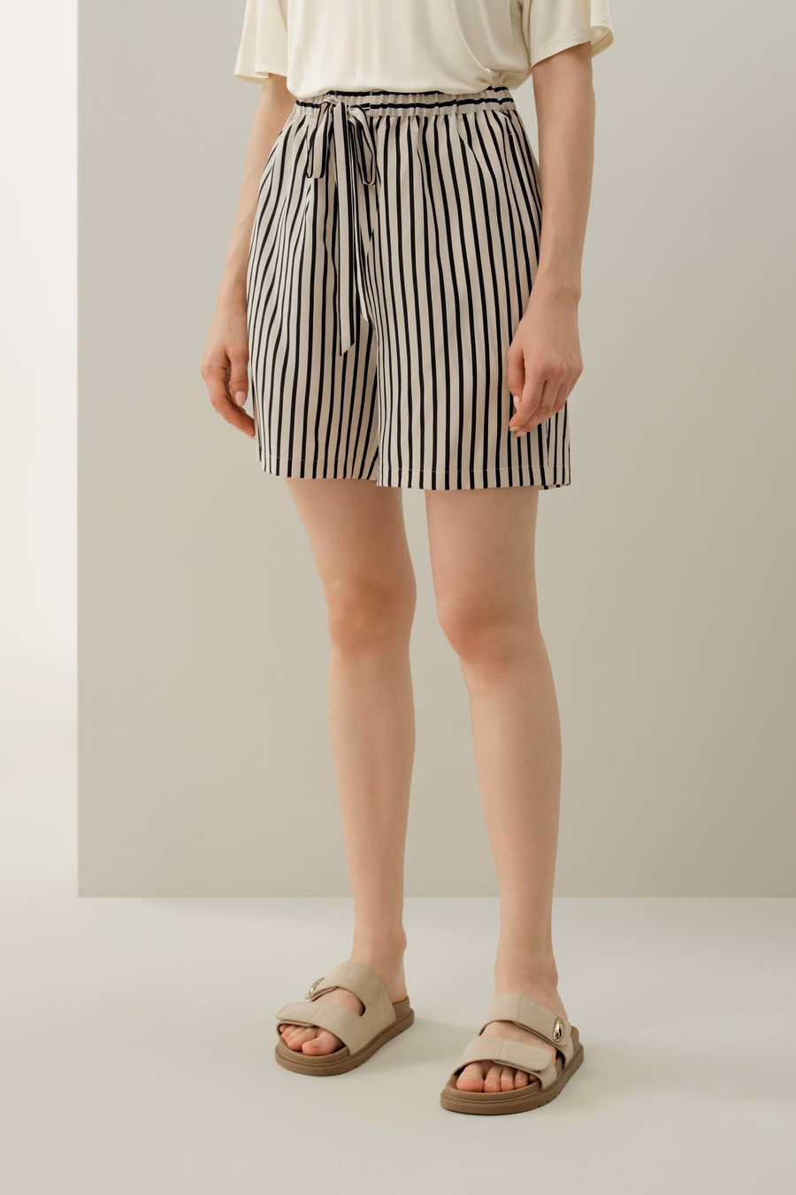 Shorts di seta a righe