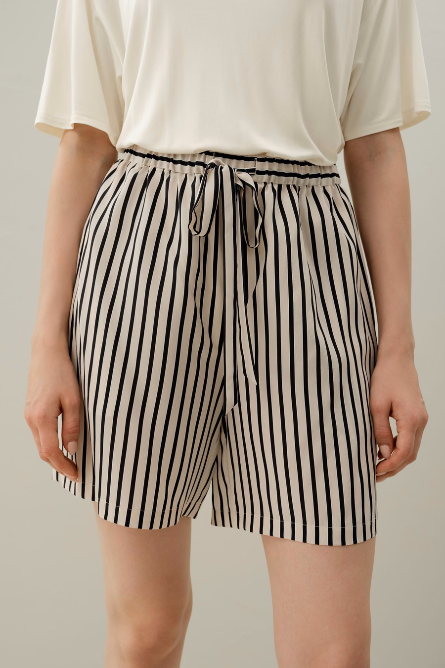 Shorts di seta a righe