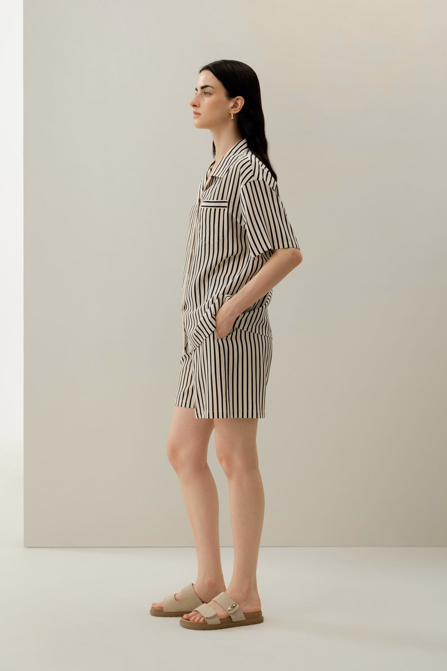 Camicia di seta a colletto cubano a righe