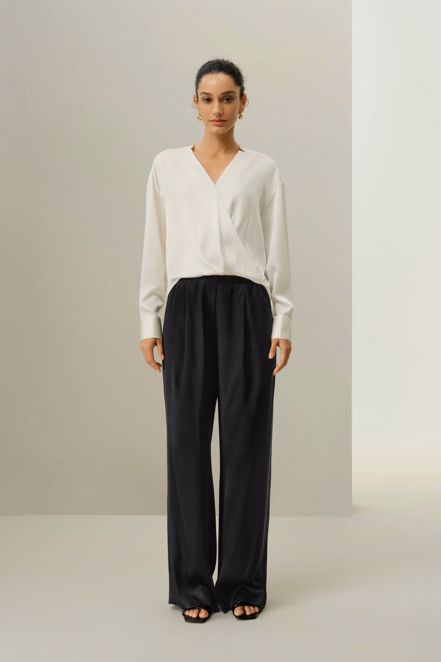 Camicetta V-neck in Charmeuse di Seta Regolare