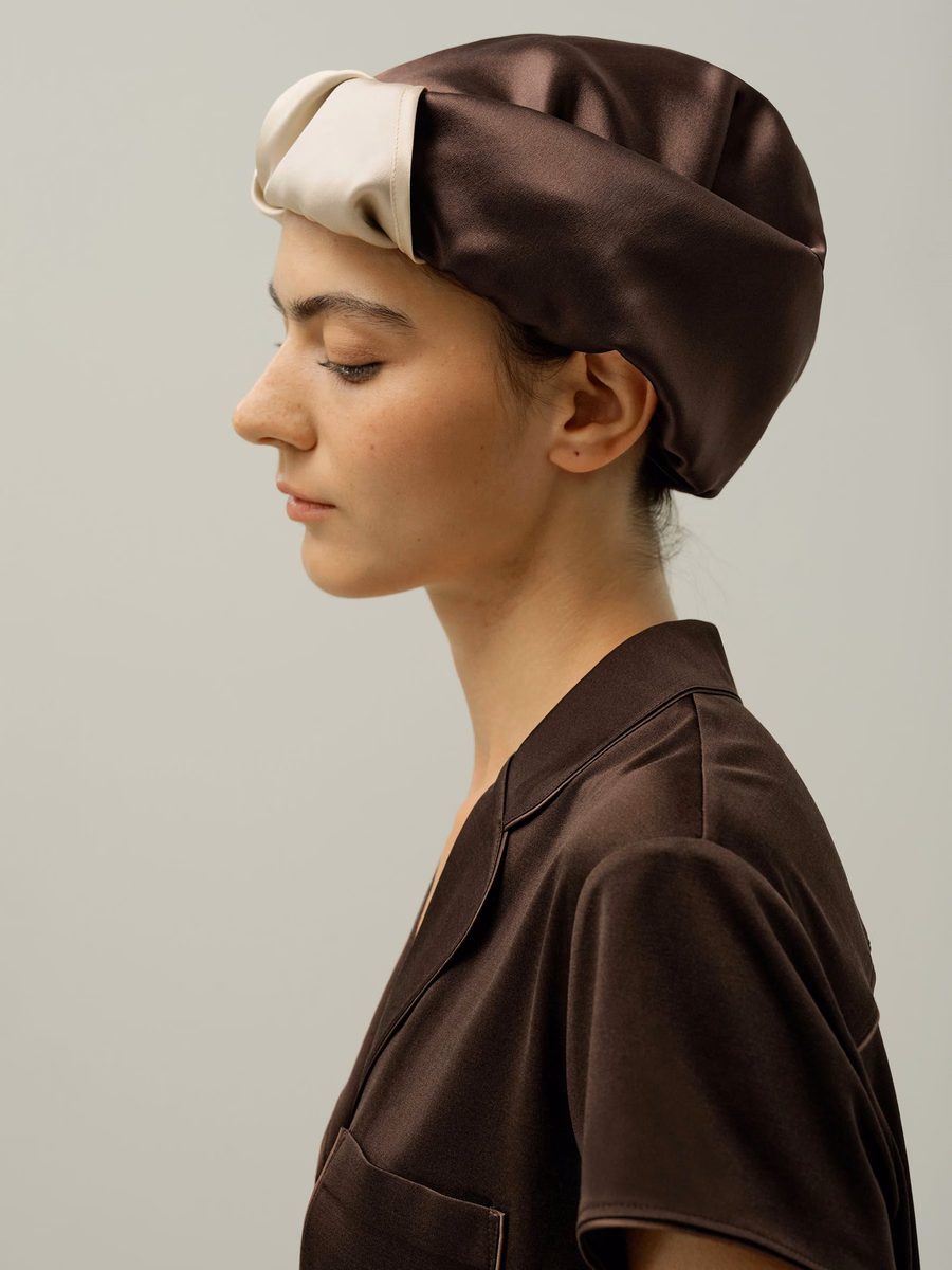Cappello da notte in seta multicolore avvolgente per i capelli